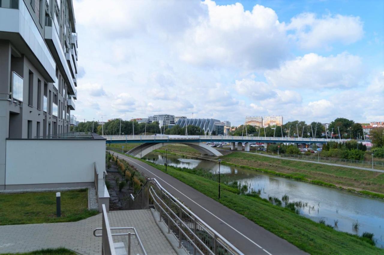 Capital Towers - Apartament Green Z Widokiem Na Rzeke Rzeszów Εξωτερικό φωτογραφία