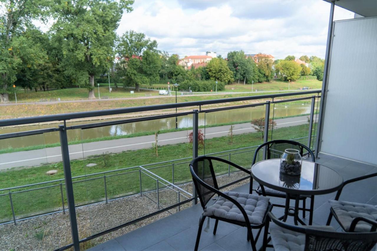 Capital Towers - Apartament Green Z Widokiem Na Rzeke Rzeszów Εξωτερικό φωτογραφία